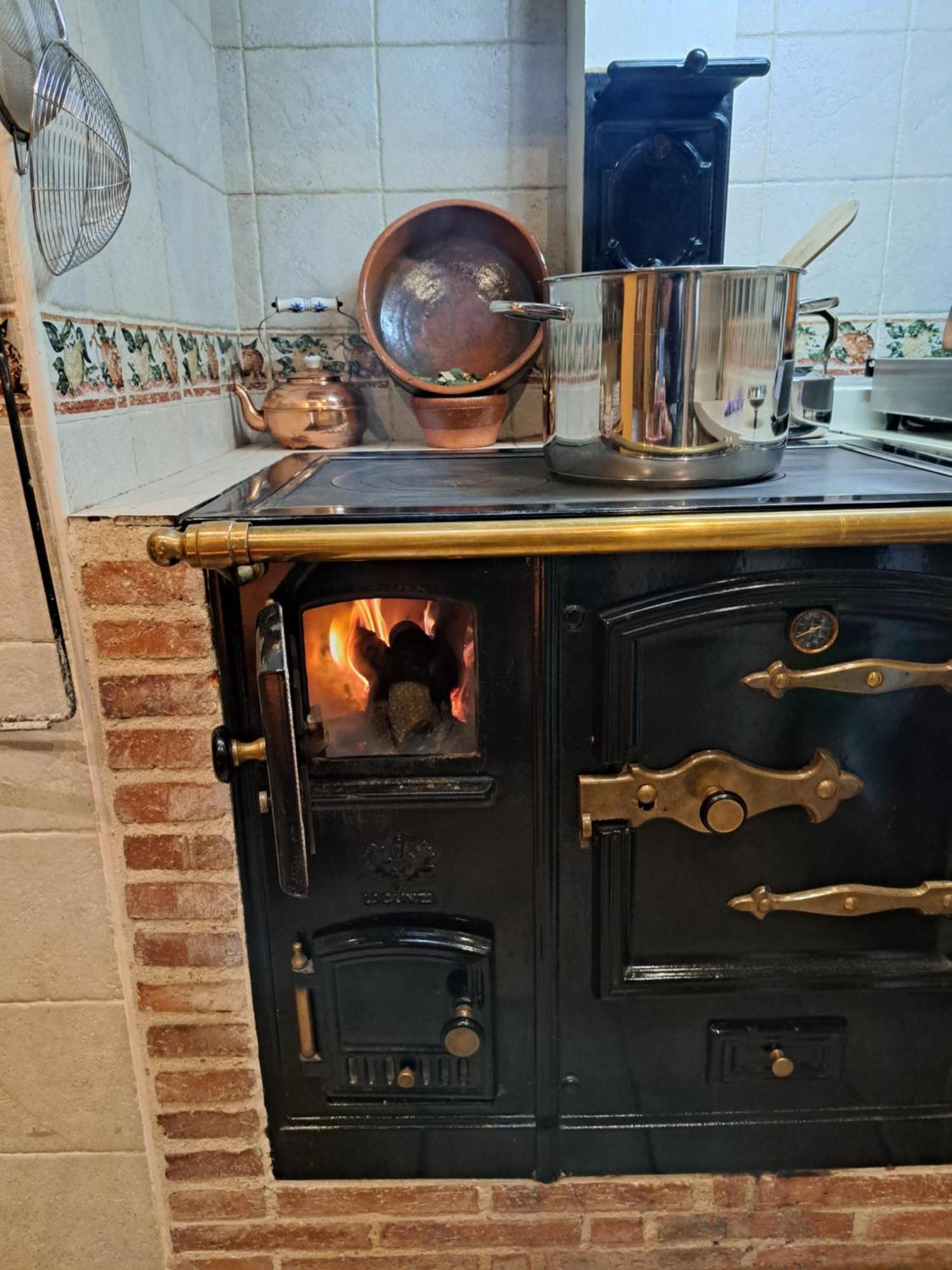 Vinarius, Posada Rural Castellanos de Villiquera Eksteriør billede